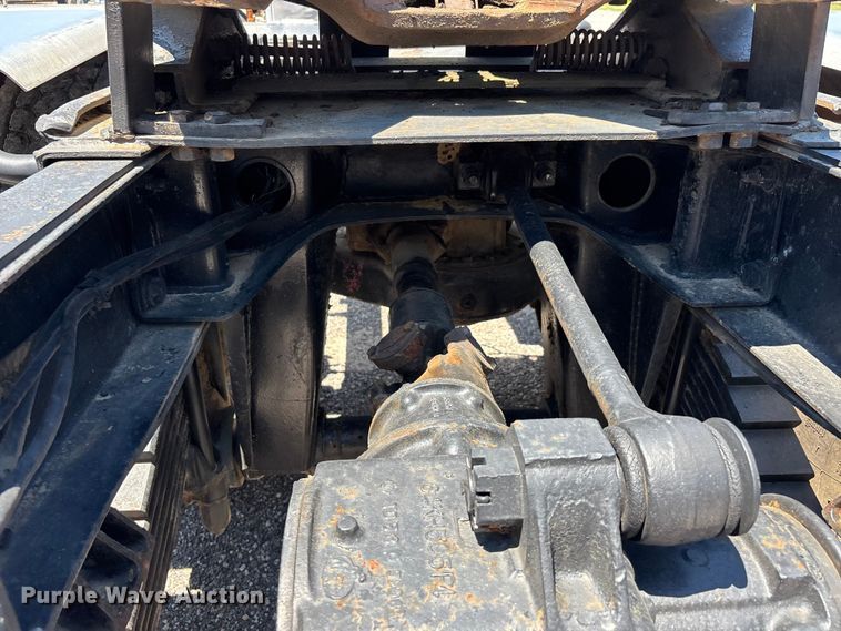 image for item ER3120 1982 Mack R686ST semi truck