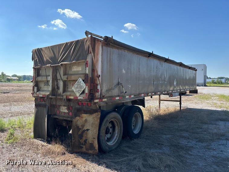 image for item ER3122 2000 Travis end dump trailer