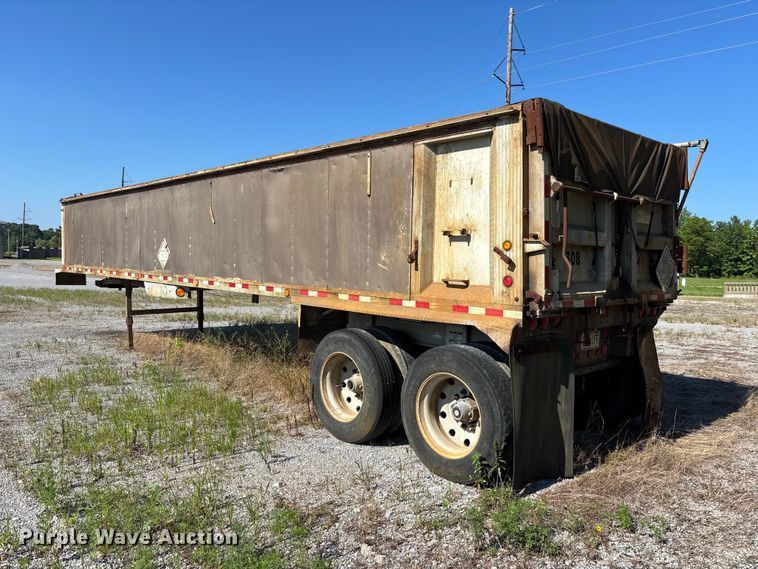 image for item ER3122 2000 Travis end dump trailer