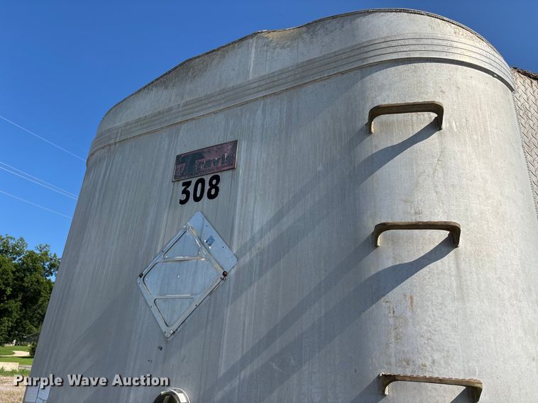 image for item ER3122 2000 Travis end dump trailer