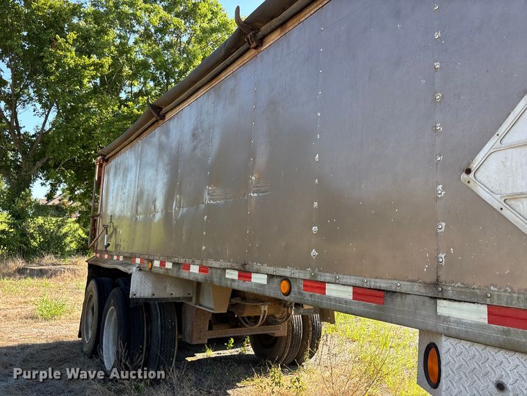 image for item ER3122 2000 Travis end dump trailer