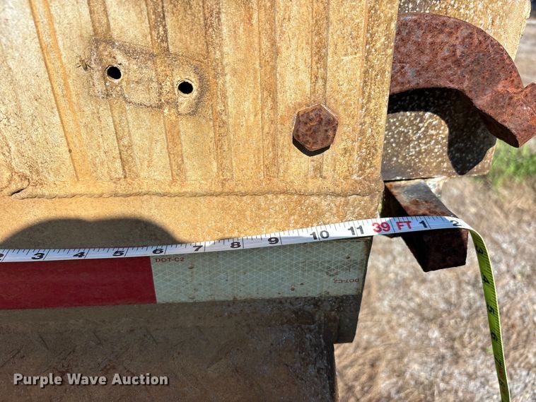 image for item ER3122 2000 Travis end dump trailer