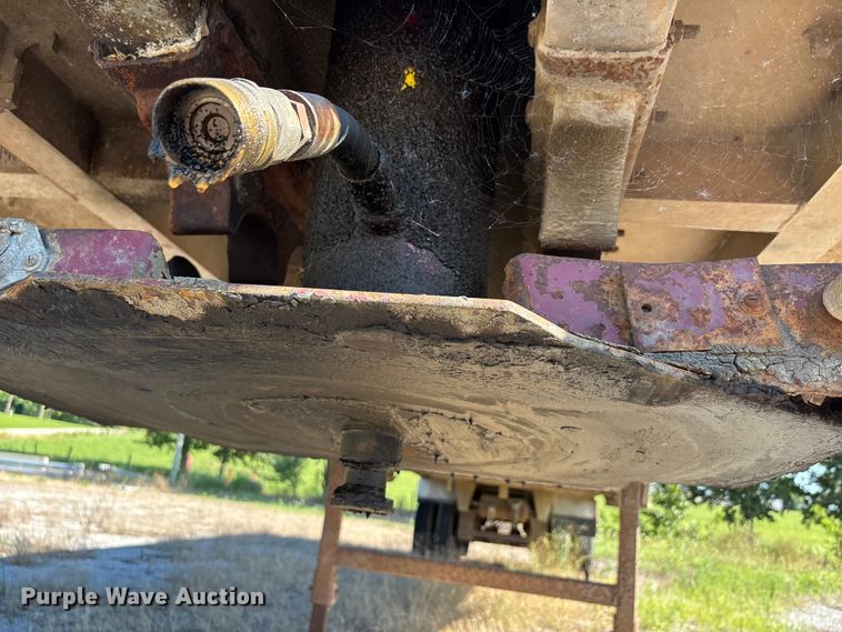 image for item ER3122 2000 Travis end dump trailer