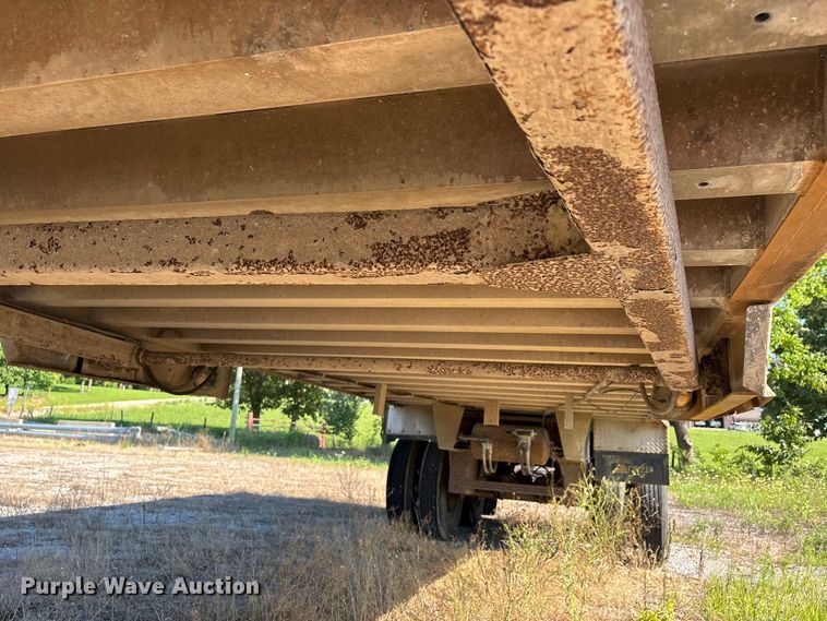 image for item ER3122 2000 Travis end dump trailer