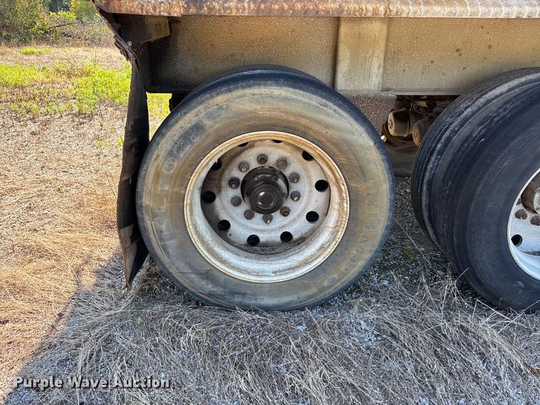 image for item ER3122 2000 Travis end dump trailer