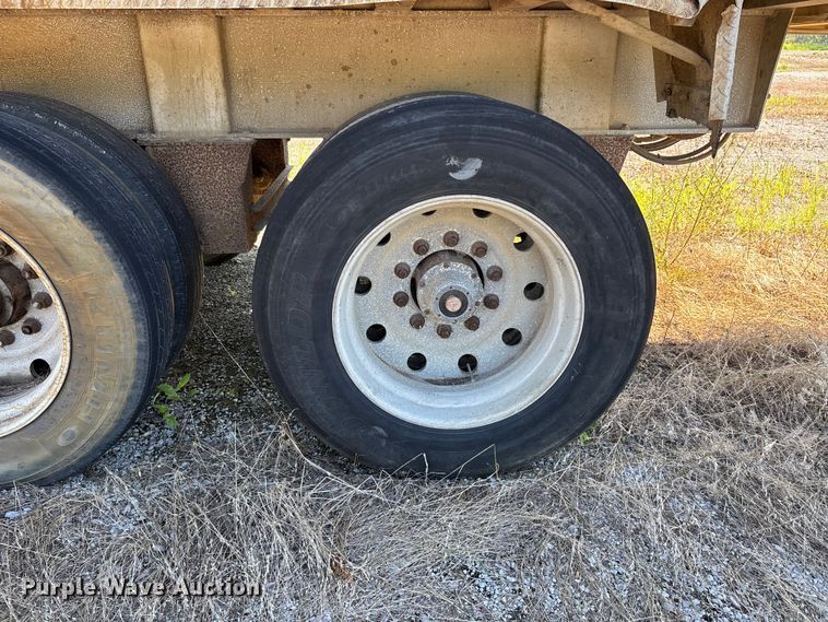 image for item ER3122 2000 Travis end dump trailer