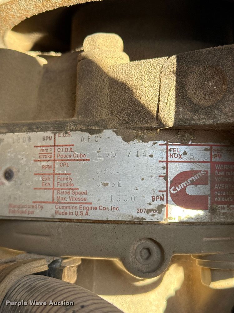 image for item ET6405 1991 International 2574 6X4 winch truck