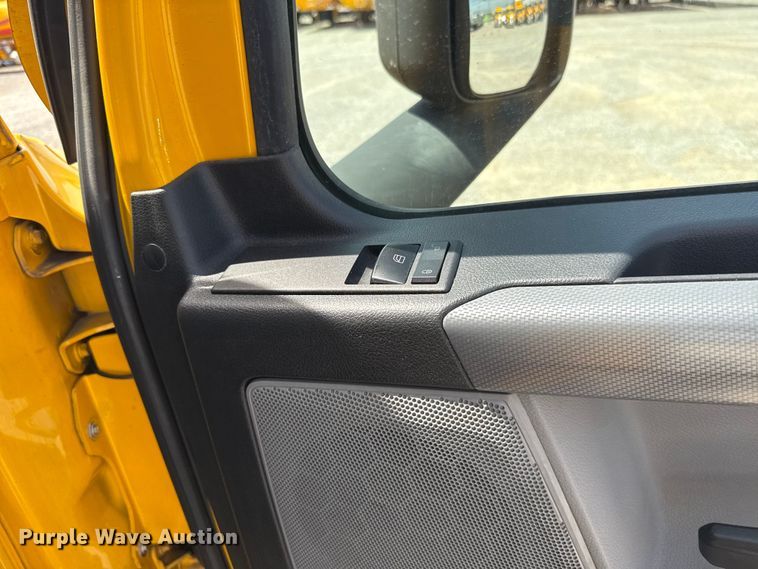 image for item ET6427 2022 Freightliner Cascadia 126 semi truck