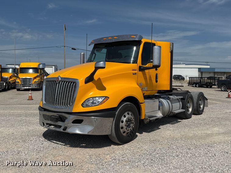 image for item ET6428 2024 International LT625 semi truck