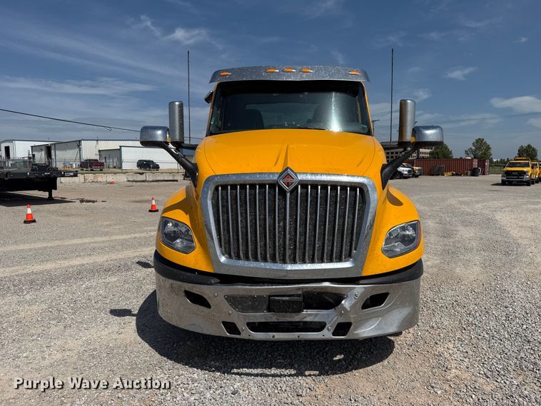 image for item ET6428 2024 International LT625 semi truck