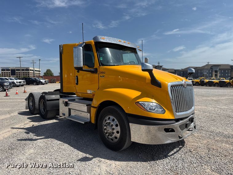 image for item ET6428 2024 International LT625 semi truck