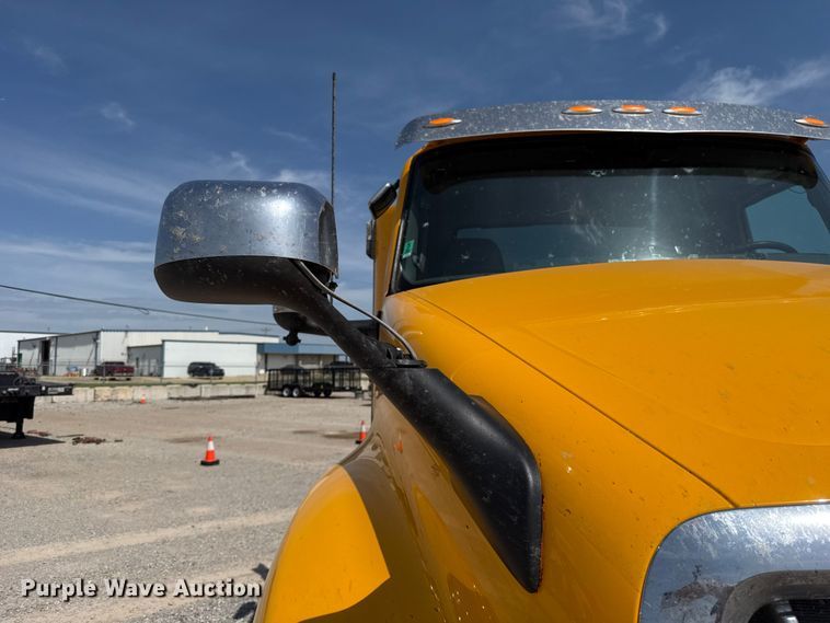 image for item ET6428 2024 International LT625 semi truck