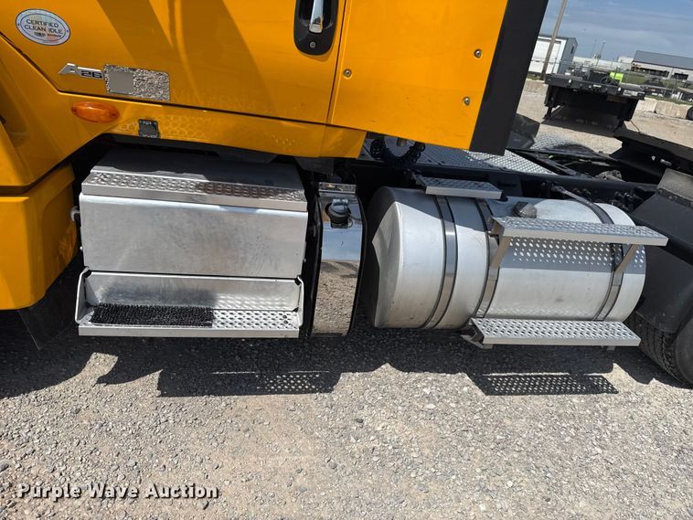 image for item ET6428 2024 International LT625 semi truck