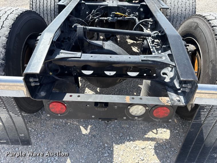 image for item ET6428 2024 International LT625 semi truck