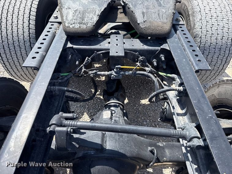 image for item ET6428 2024 International LT625 semi truck