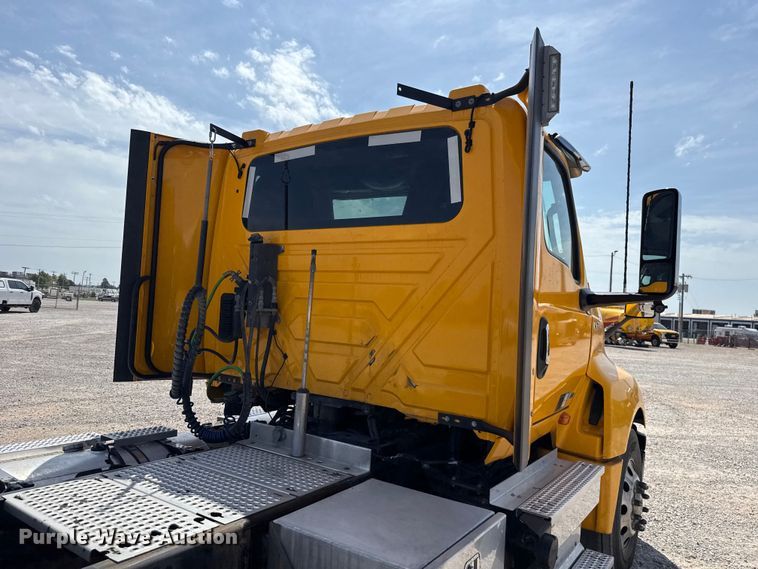 image for item ET6428 2024 International LT625 semi truck