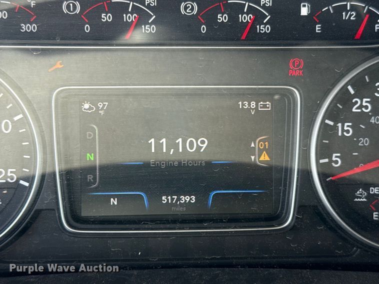 image for item ET6428 2024 International LT625 semi truck