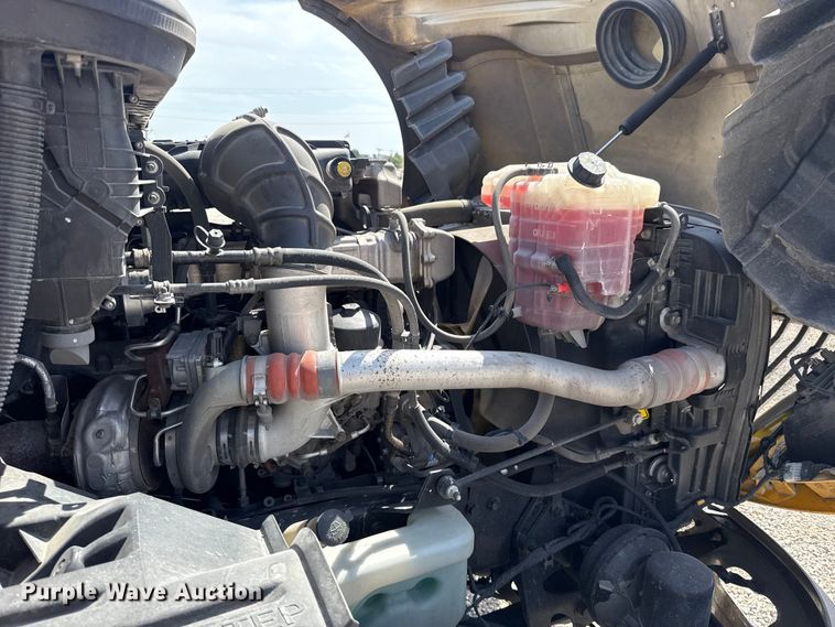 image for item ET6428 2024 International LT625 semi truck