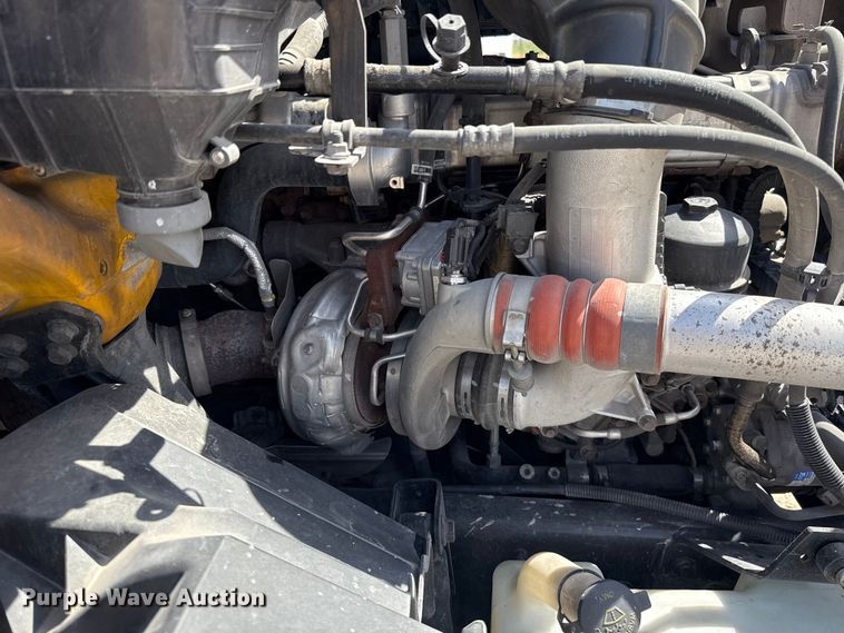 image for item ET6428 2024 International LT625 semi truck