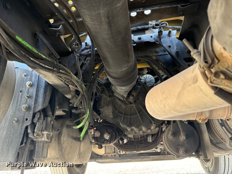 image for item ET6428 2024 International LT625 semi truck