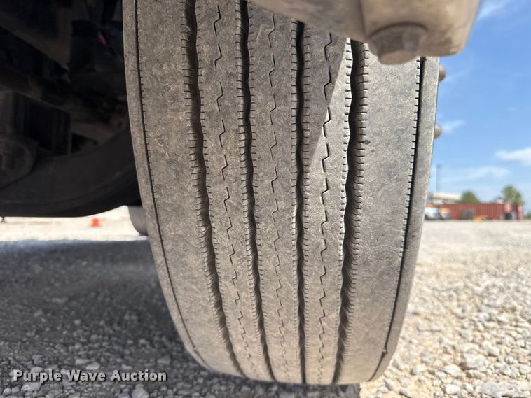 image for item ET6428 2024 International LT625 semi truck
