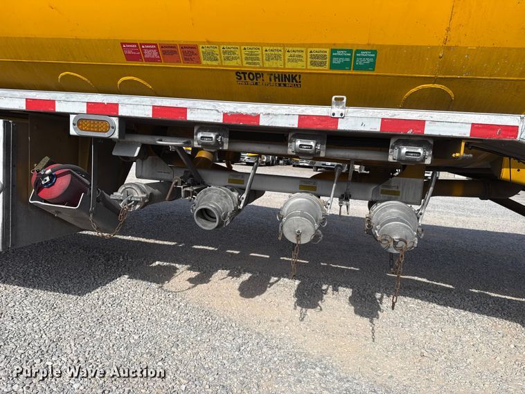 image for item ET6431 2008 Beall BAST-97-3-DC tank trailer