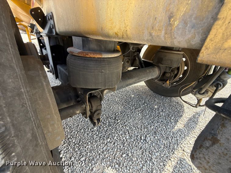 image for item ET6431 2008 Beall BAST-97-3-DC tank trailer