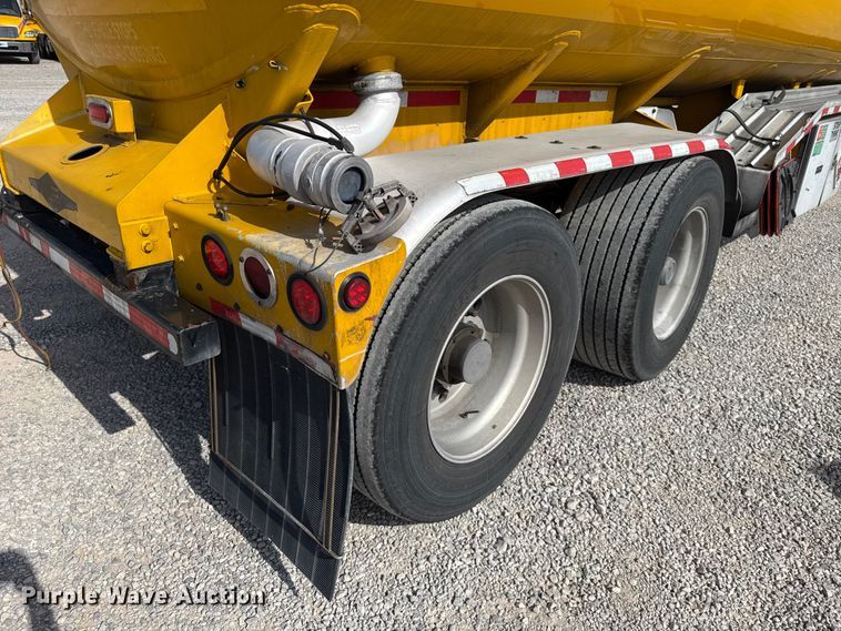 image for item ET6431 2008 Beall BAST-97-3-DC tank trailer