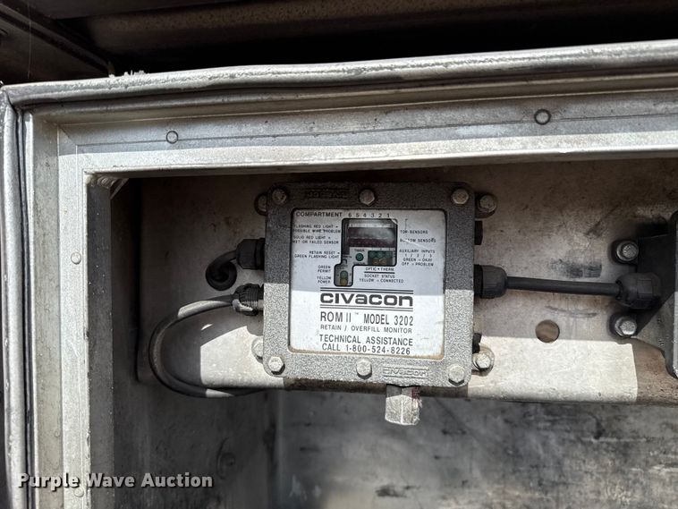 image for item ET6431 2008 Beall BAST-97-3-DC tank trailer