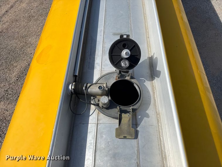 image for item ET6431 2008 Beall BAST-97-3-DC tank trailer
