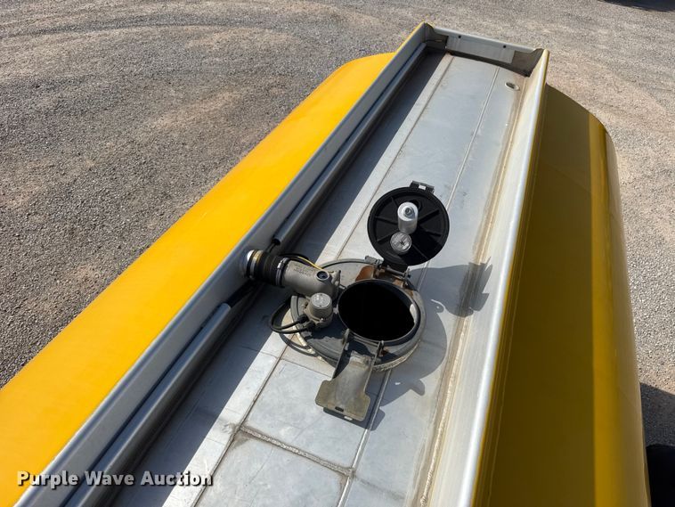 image for item ET6431 2008 Beall BAST-97-3-DC tank trailer