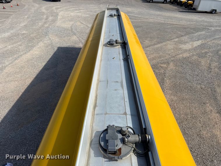 image for item ET6431 2008 Beall BAST-97-3-DC tank trailer