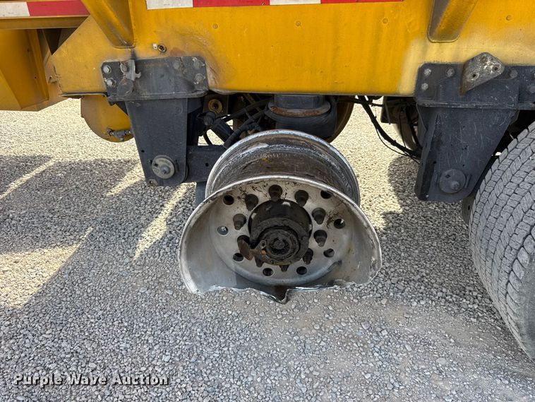 image for item ET6431 2008 Beall BAST-97-3-DC tank trailer