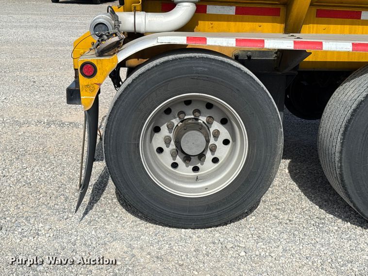 image for item ET6431 2008 Beall BAST-97-3-DC tank trailer