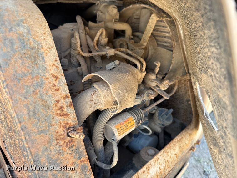 image for item ET6452 2001 Freightliner Columbia semi truck