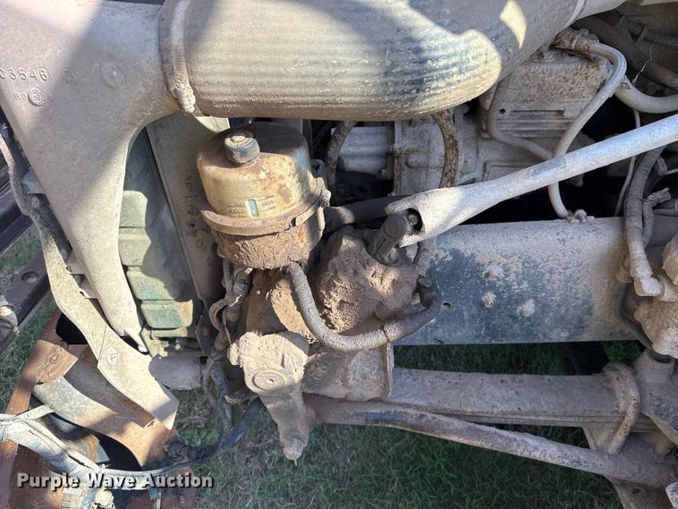 image for item ET6452 2001 Freightliner Columbia semi truck
