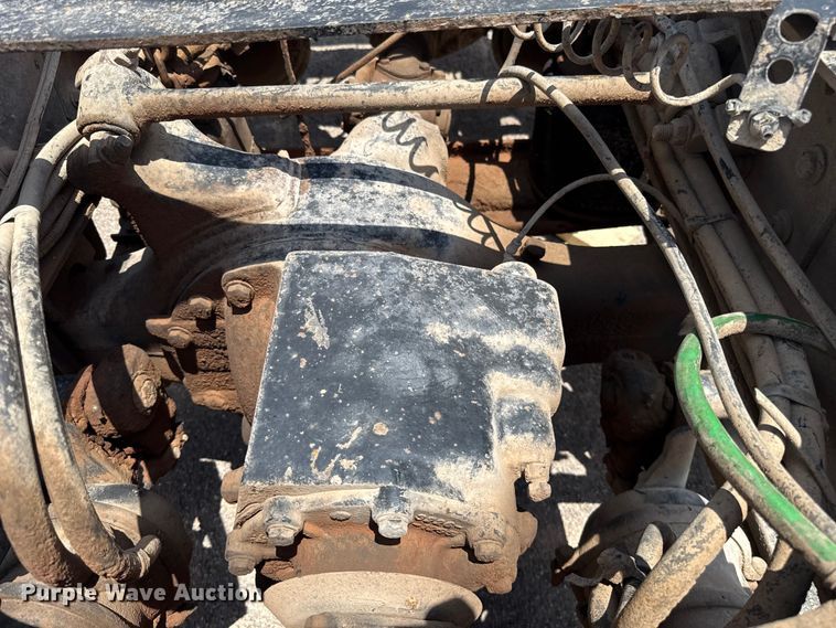 image for item ET6455 2006 Freightliner Columbia semi truck
