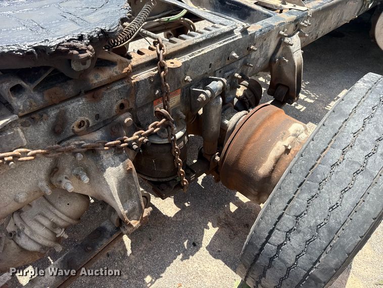 image for item ET6455 2006 Freightliner Columbia semi truck