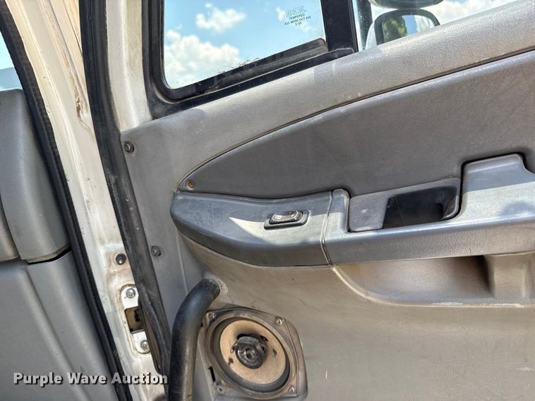 image for item ET6455 2006 Freightliner Columbia semi truck
