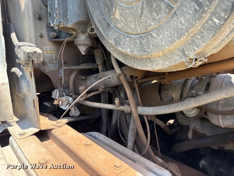 image for item ET6455 2006 Freightliner Columbia semi truck