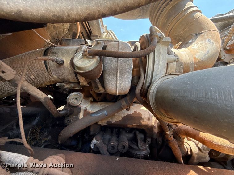 image for item ET6455 2006 Freightliner Columbia semi truck