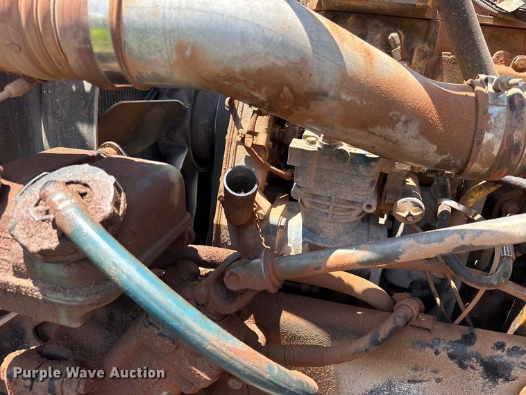 image for item ET6455 2006 Freightliner Columbia semi truck