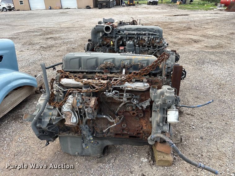 image for item EW0005 (2) Paccar diesel engines