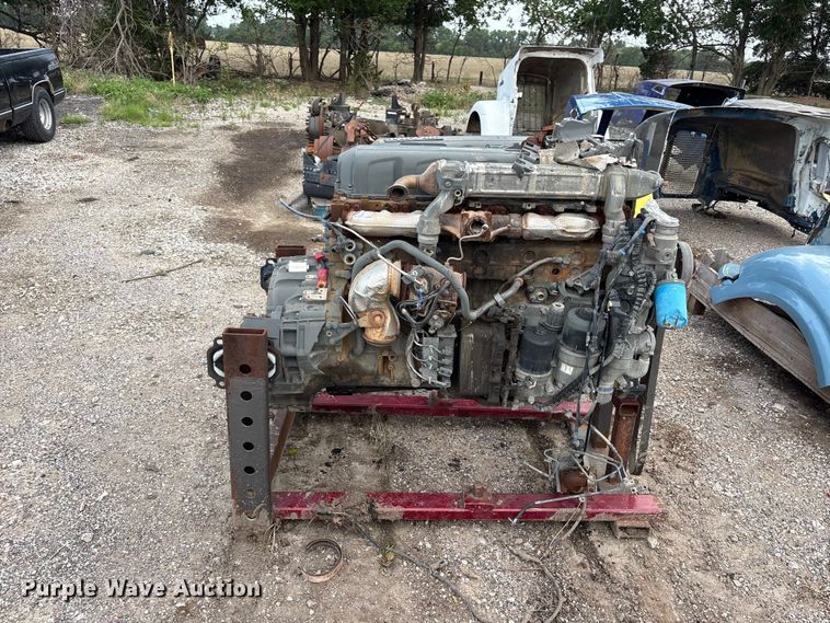 image for item EW0005 (2) Paccar diesel engines