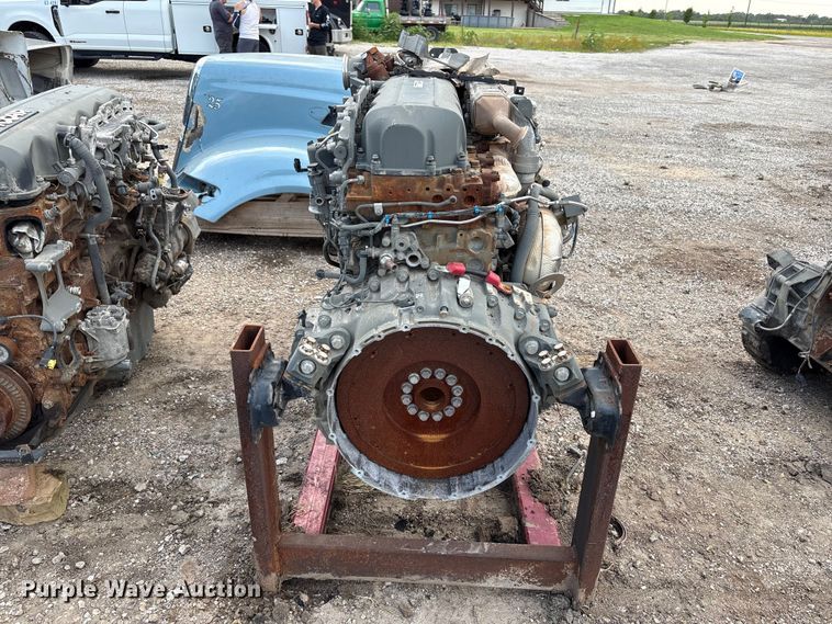 image for item EW0005 (2) Paccar diesel engines