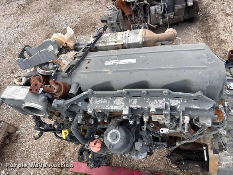 image for item EW0005 (2) Paccar diesel engines