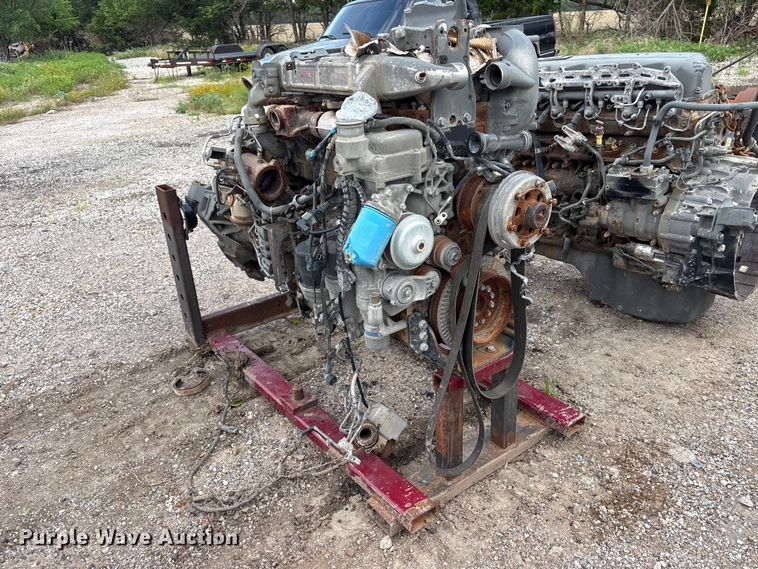 image for item EW0005 (2) Paccar diesel engines