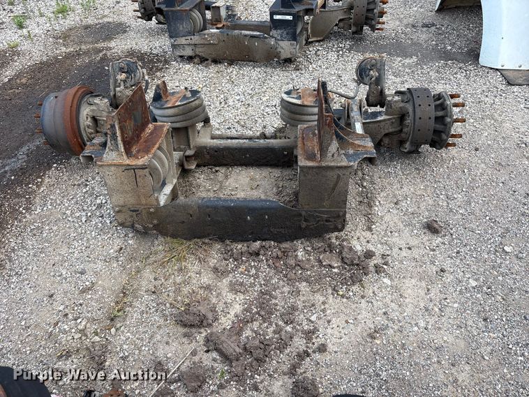 image for item EW0007 Watson & Chalin Mfg 100126-3 steerable air operated lift axle