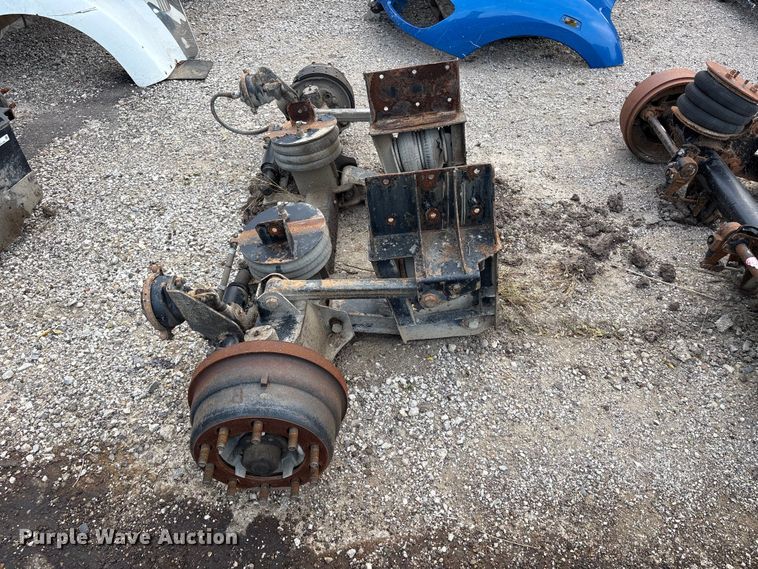 image for item EW0007 Watson & Chalin Mfg 100126-3 steerable air operated lift axle
