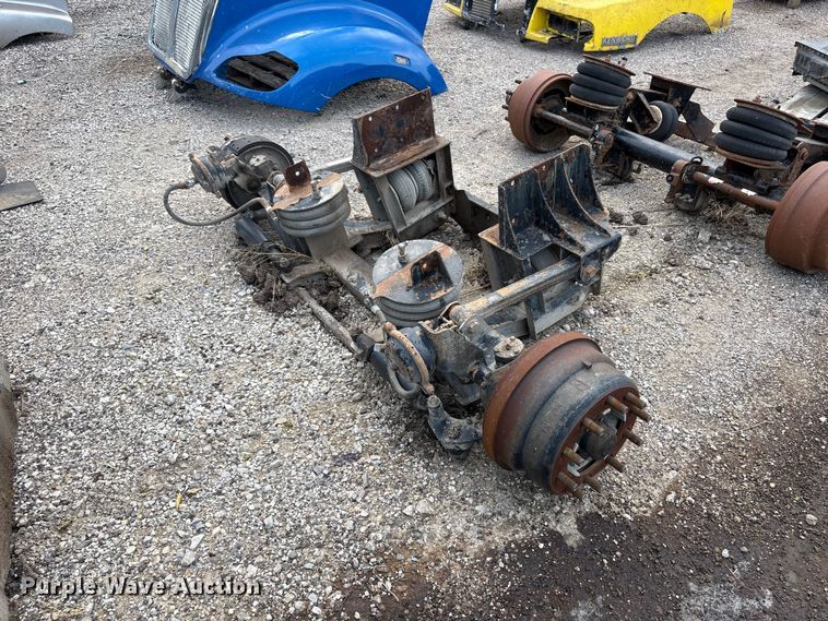 image for item EW0007 Watson & Chalin Mfg 100126-3 steerable air operated lift axle
